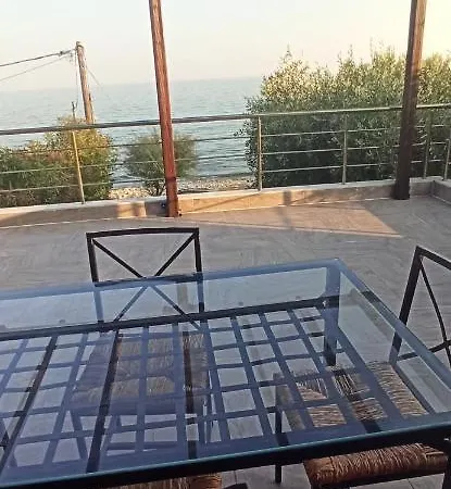 Δίπλα Στο Κύμα -Βeside The Wave Villa Loutra Elevtheron Exterior foto