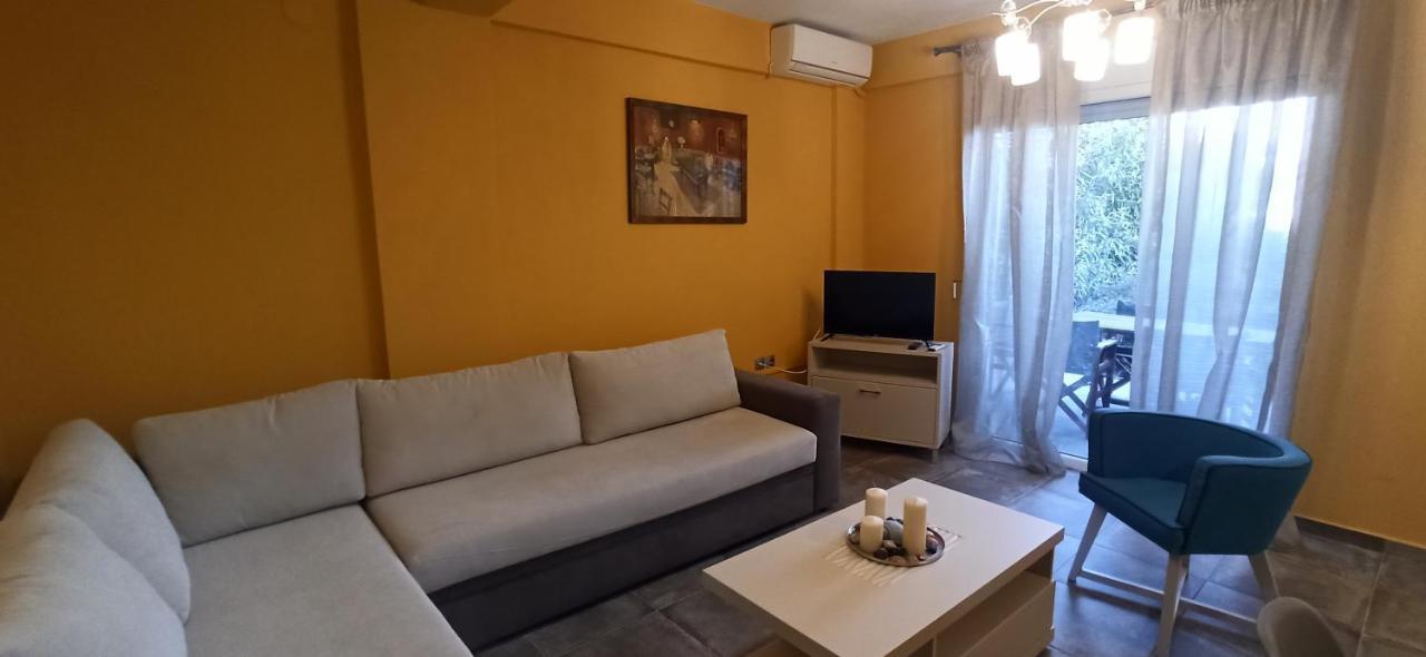 Tatil Evi δίπλα στο κύμα -βeside The Wave Loutra Elevtheron